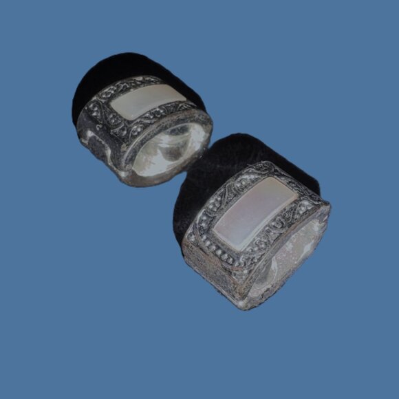 Vintage Monet Magnetic Clasp Mother-of-Pearl Inset Silver Earrings - Picture 5 of 12